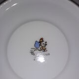 Porcelain dessert plates with cake dish