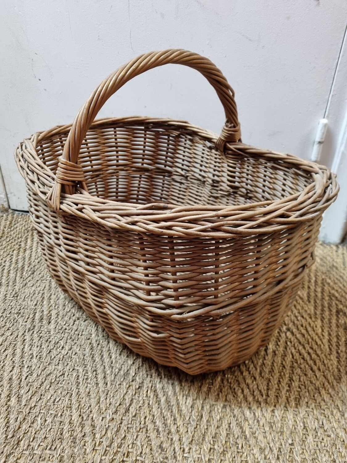 Vintage wicker basket from 1980