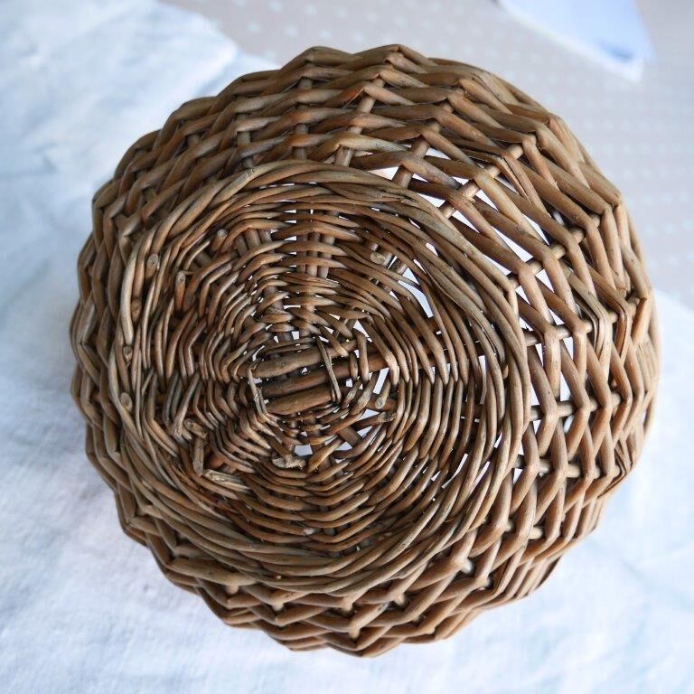 Round basket