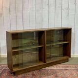 1970s English mahogany display cabinet with sliding doors