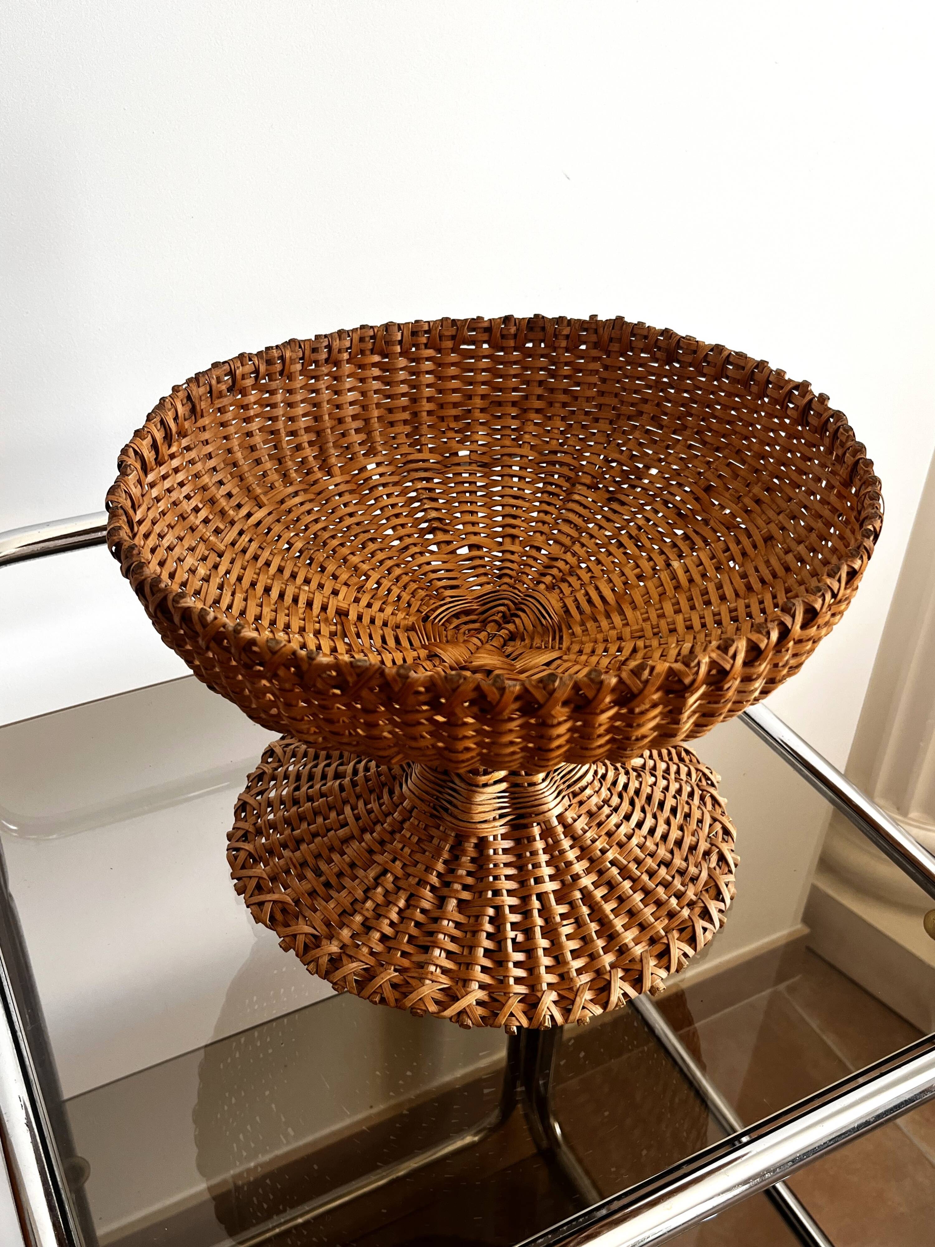 Wicker fruit bowl