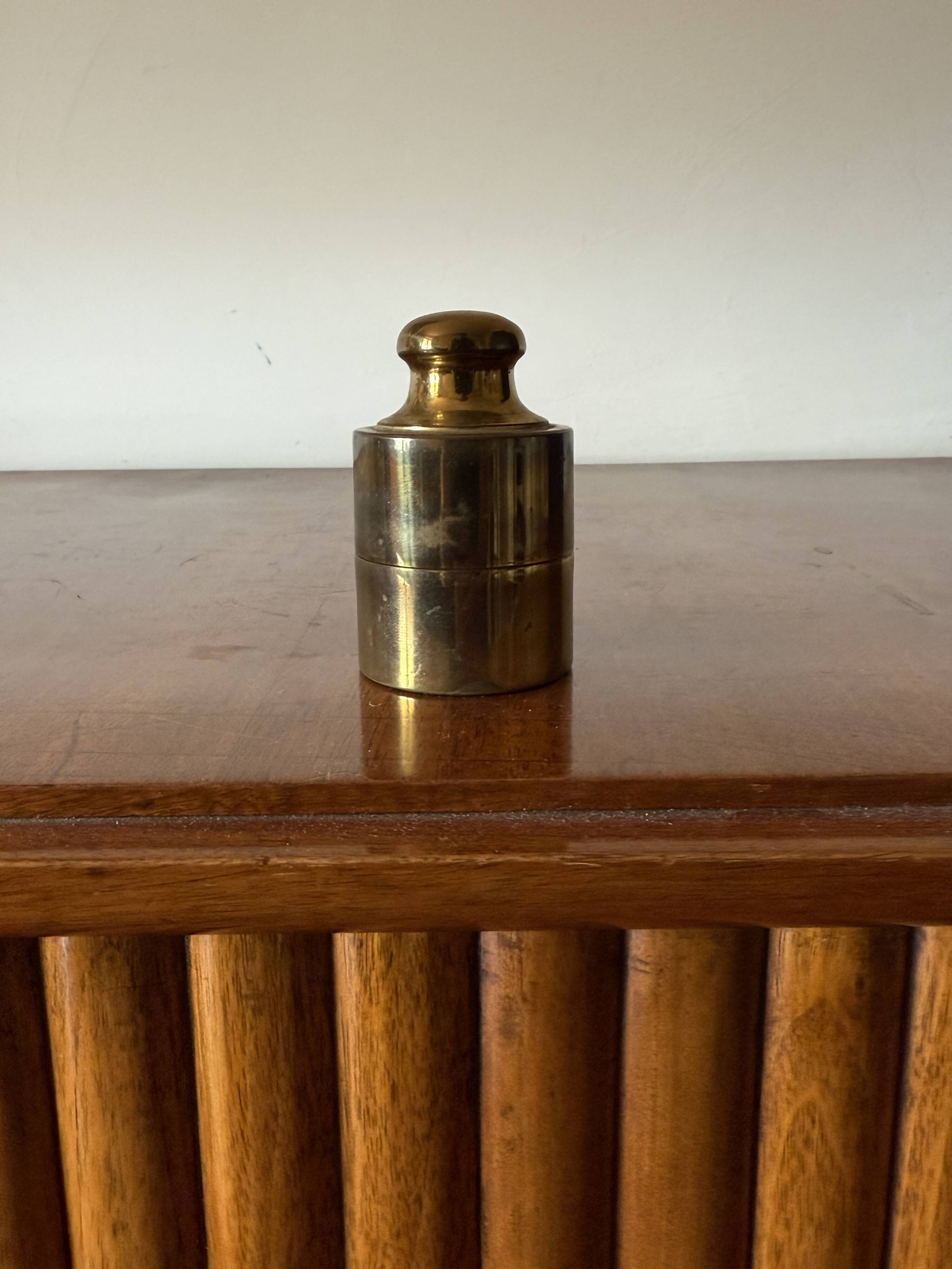 Brass weight shaped table lighter, Mauro Manetti Italy 1970