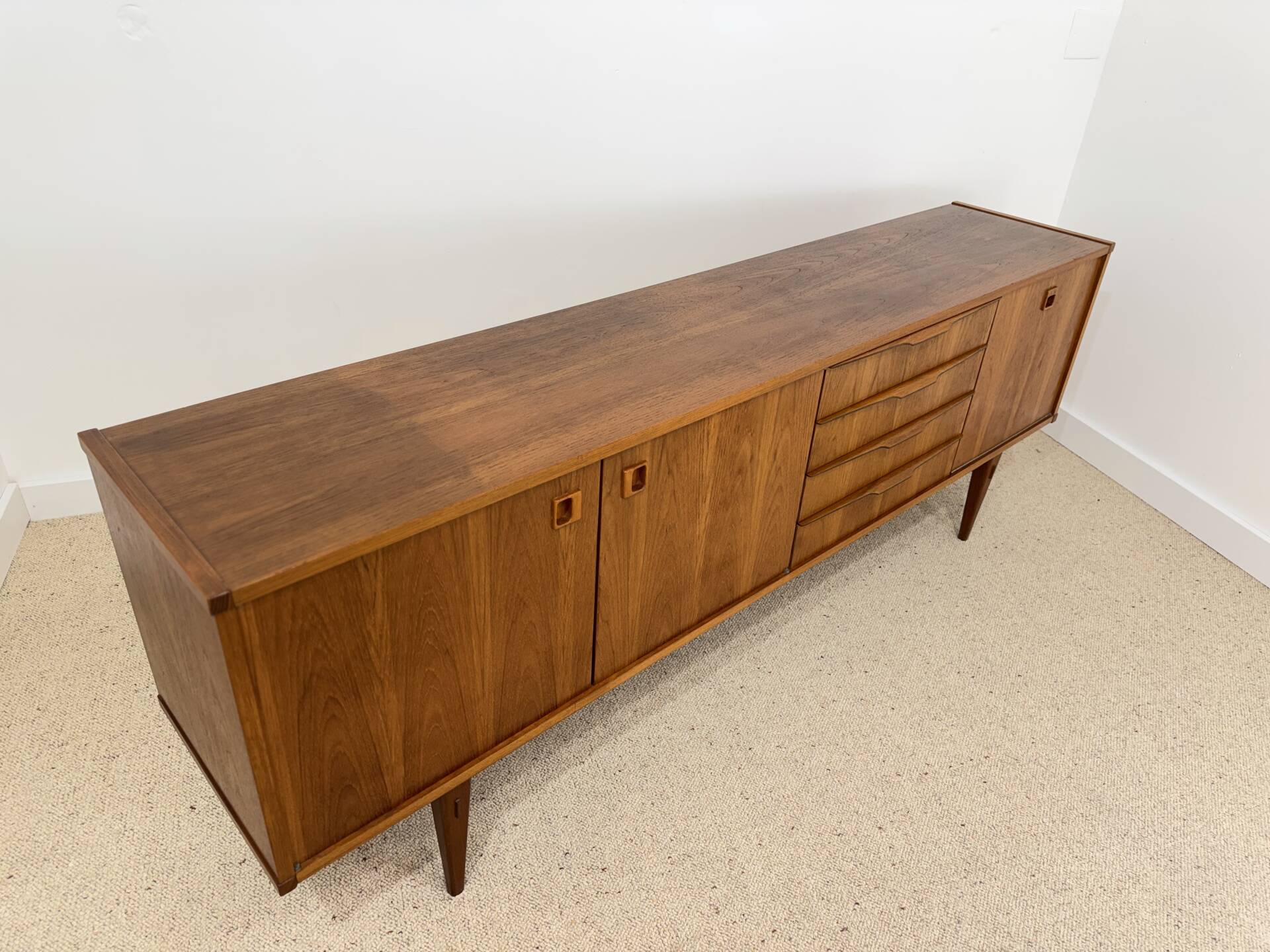 Enfilade ARNO in oak – 1960s/70s