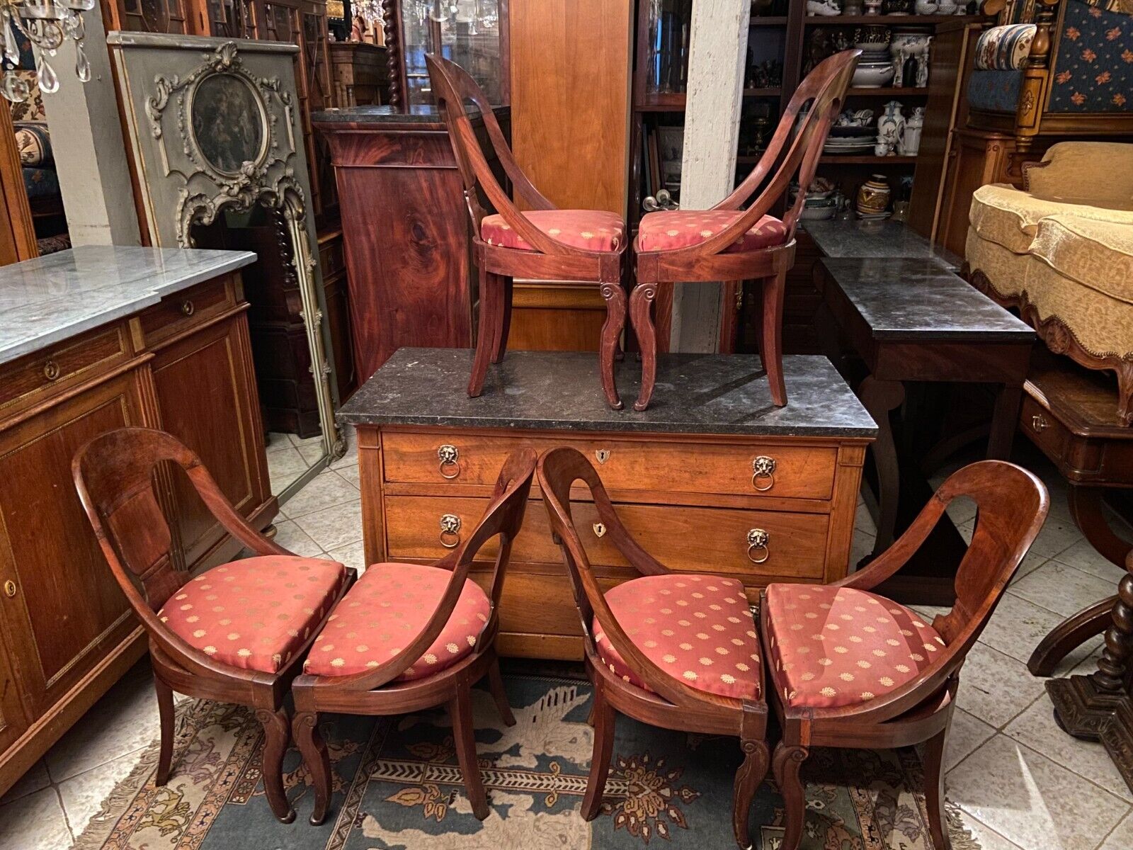 Suite of 6 gondola chairs in solid mahogany period early nineteenth Restoration