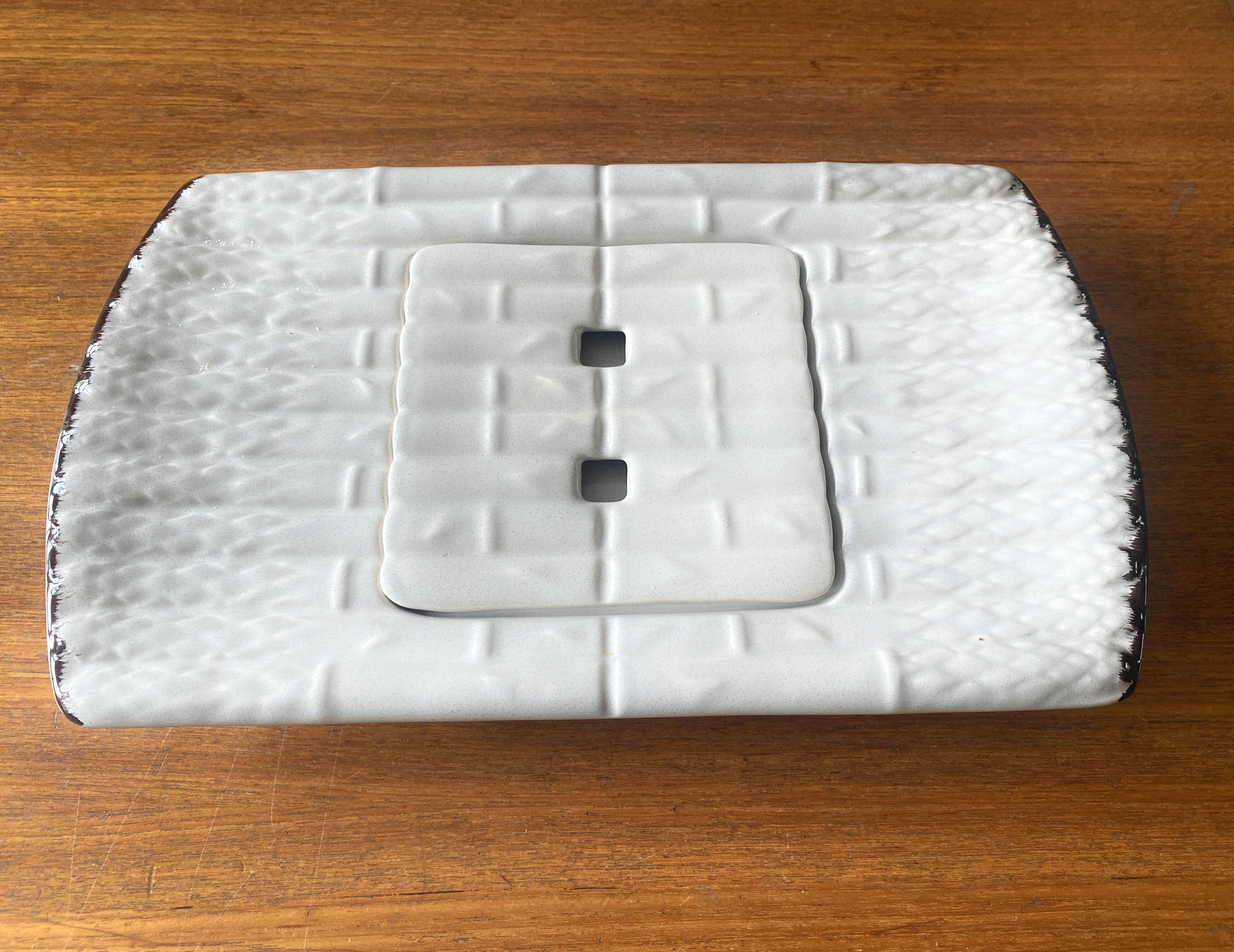 Vintage asparagus dish with drainer in barbotine faience - Niderviller