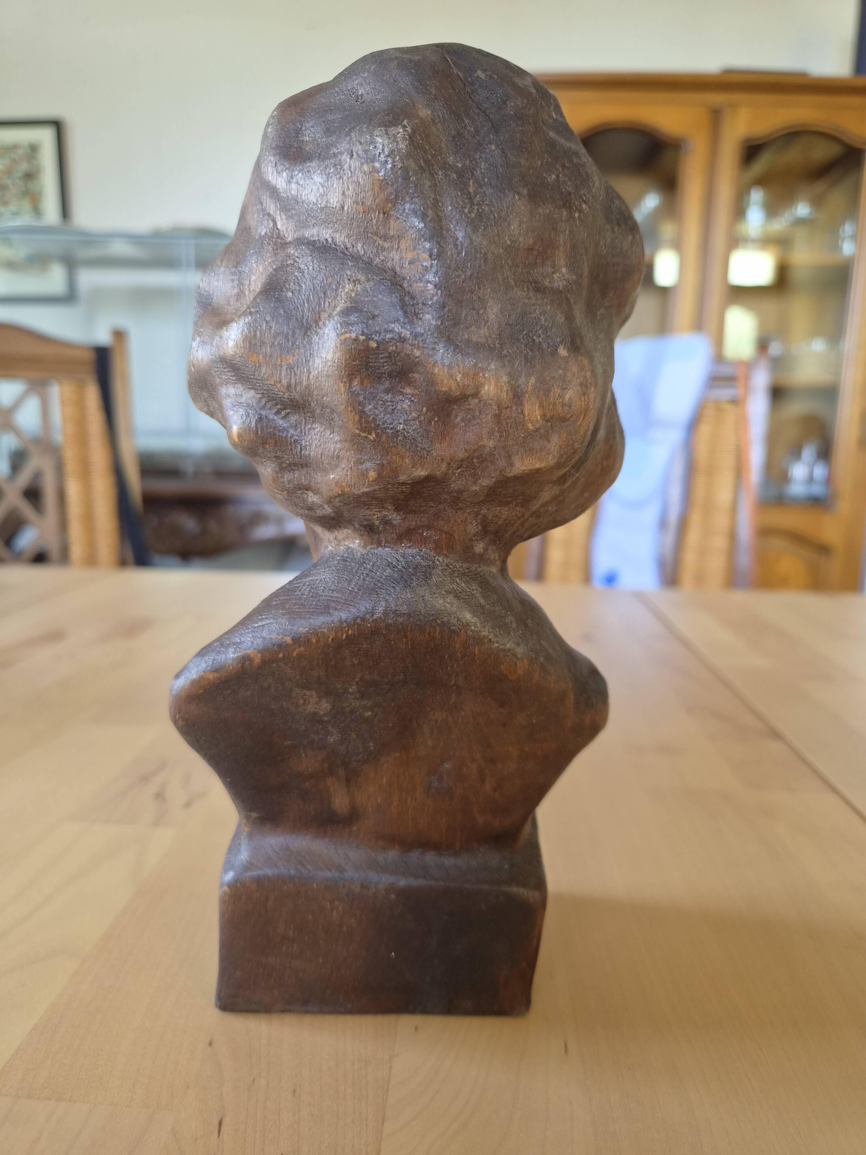 Buste de Beethoven sculpté en bois - statue vintage