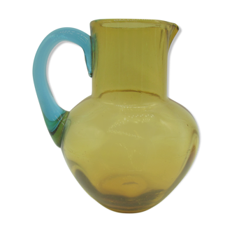 Pichet à eau George Sand verre soufflé ambre et bleu