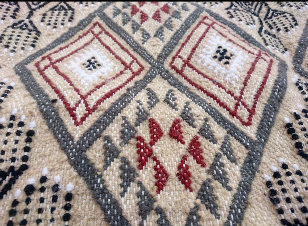 Kilim multicolor done hand woollen carpet 220x300cm