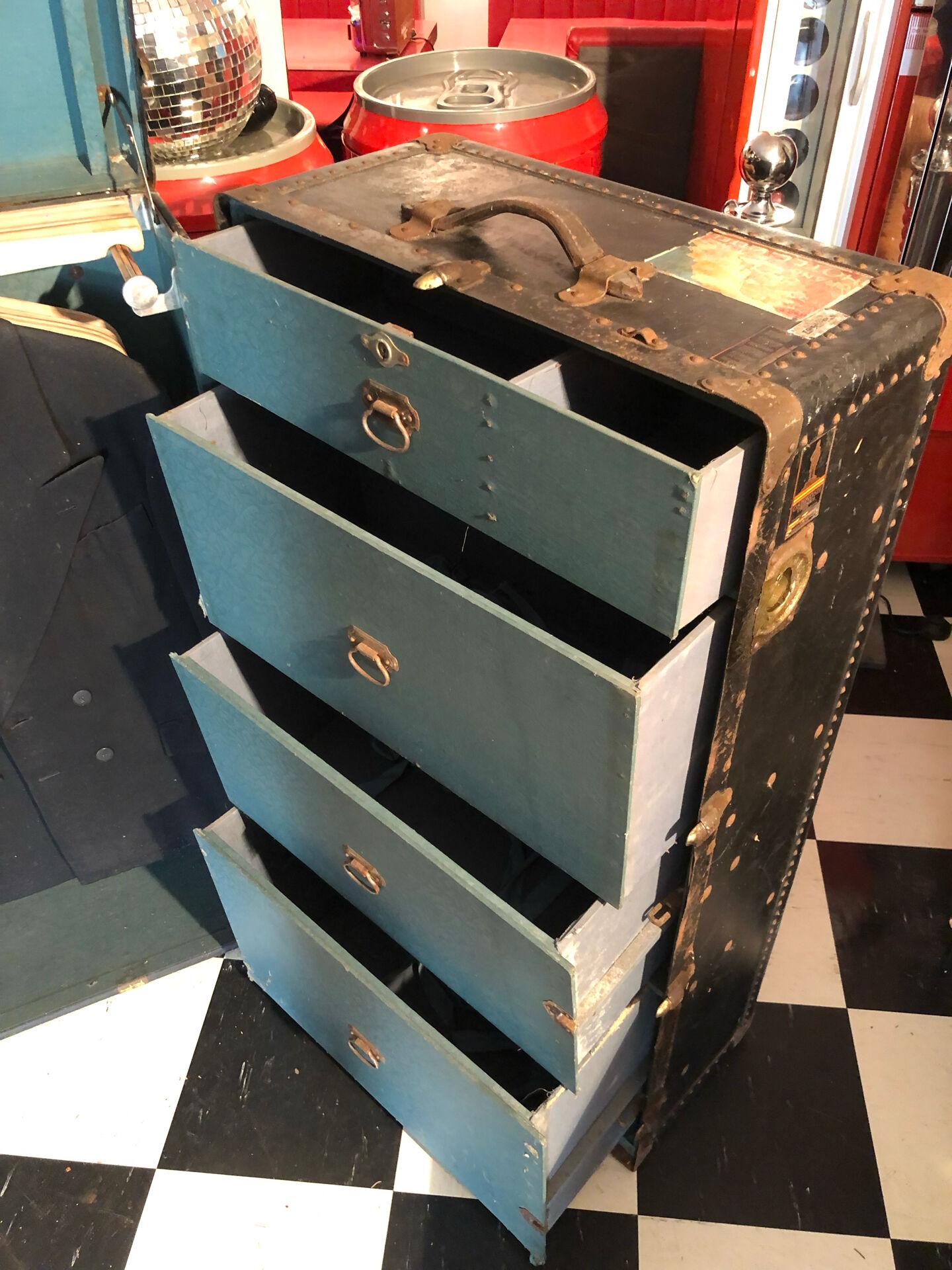 Travel trunk