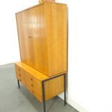 Armoire en placage Hellerau avec pieds et tiroirs en acier