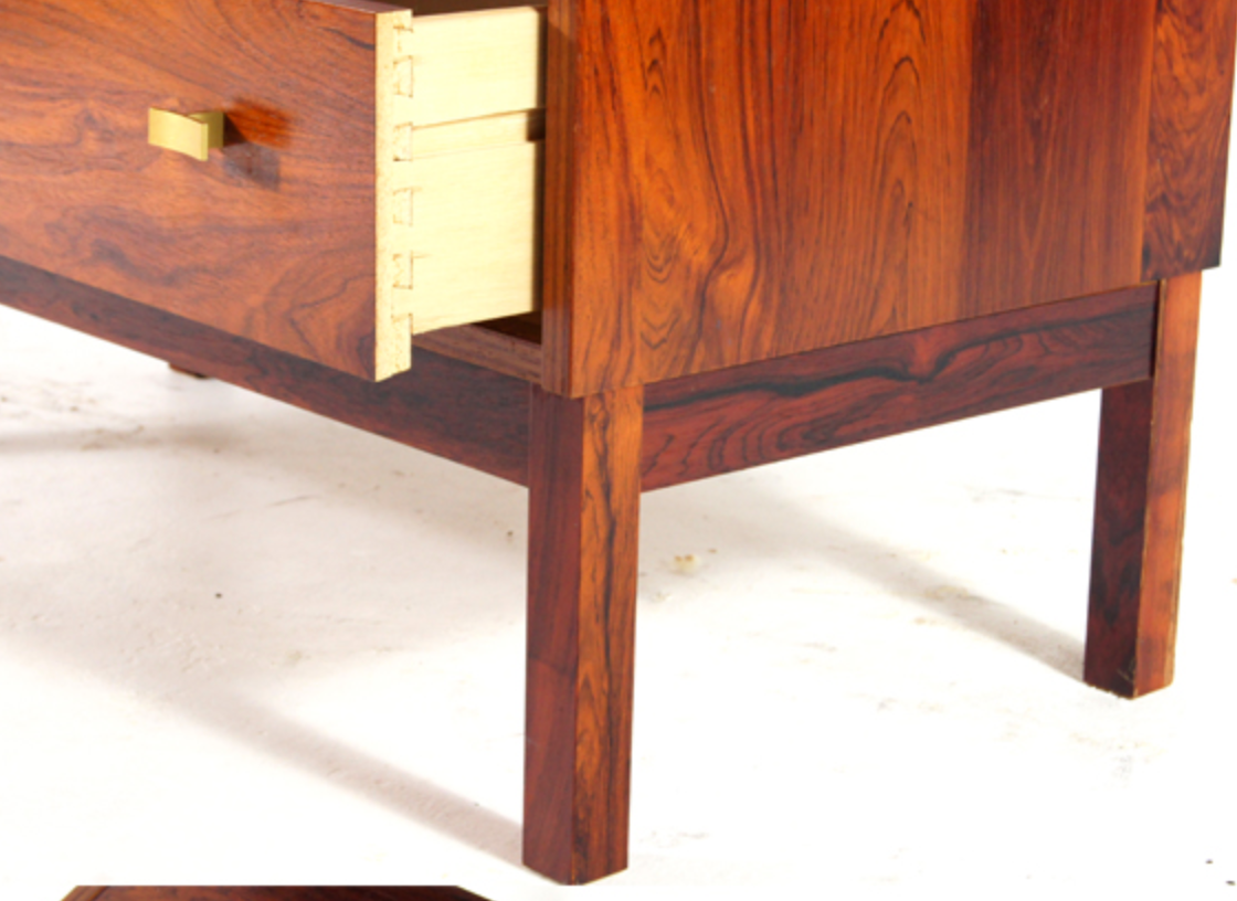 Commodity with 70s wall mirror set