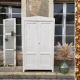 Armoire parisienne patine ancienne "lys"