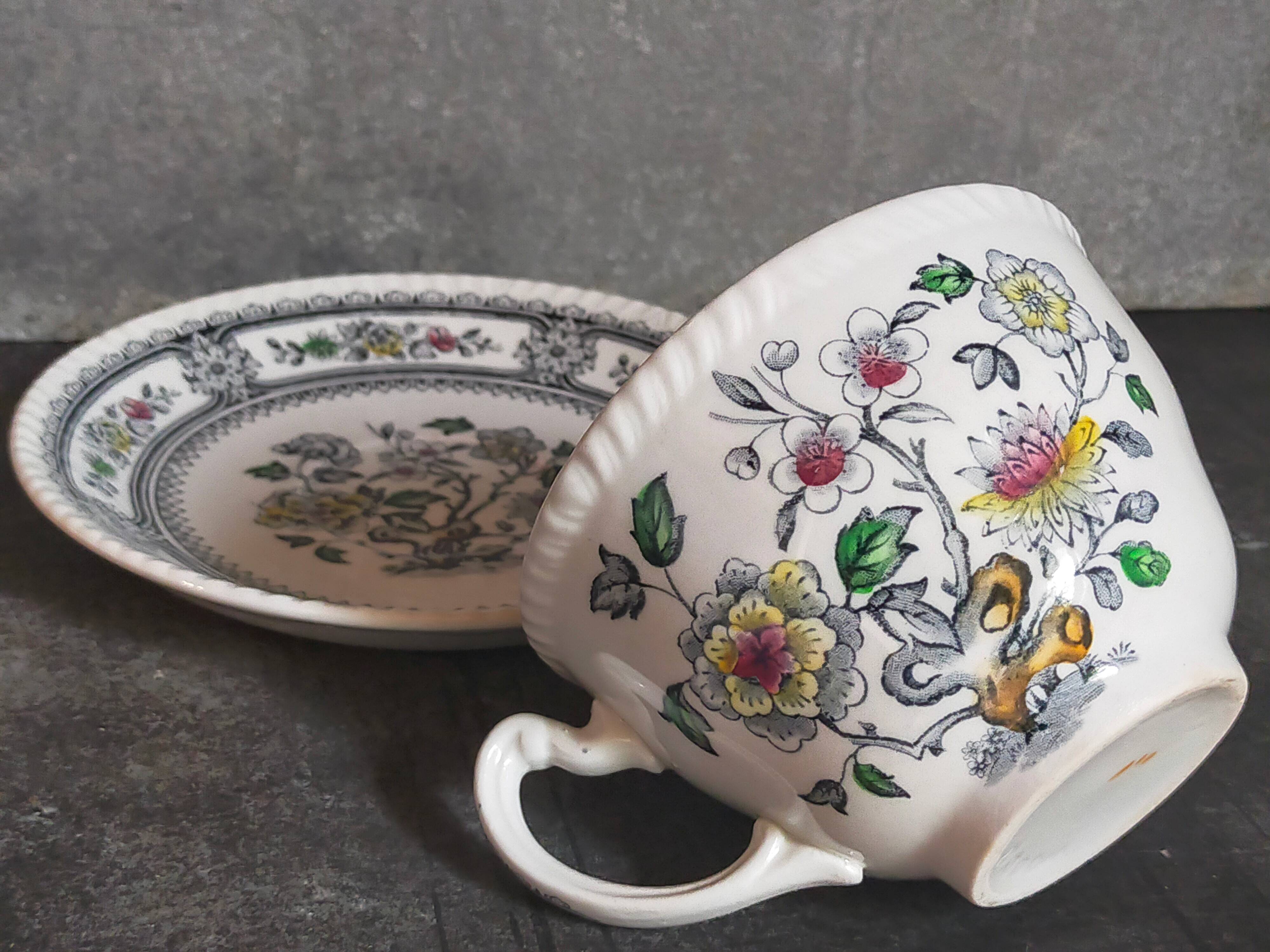 Two vintage wood & sons english lunches "dorset" service