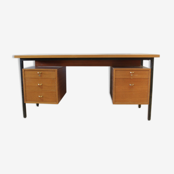 Bureau plat design