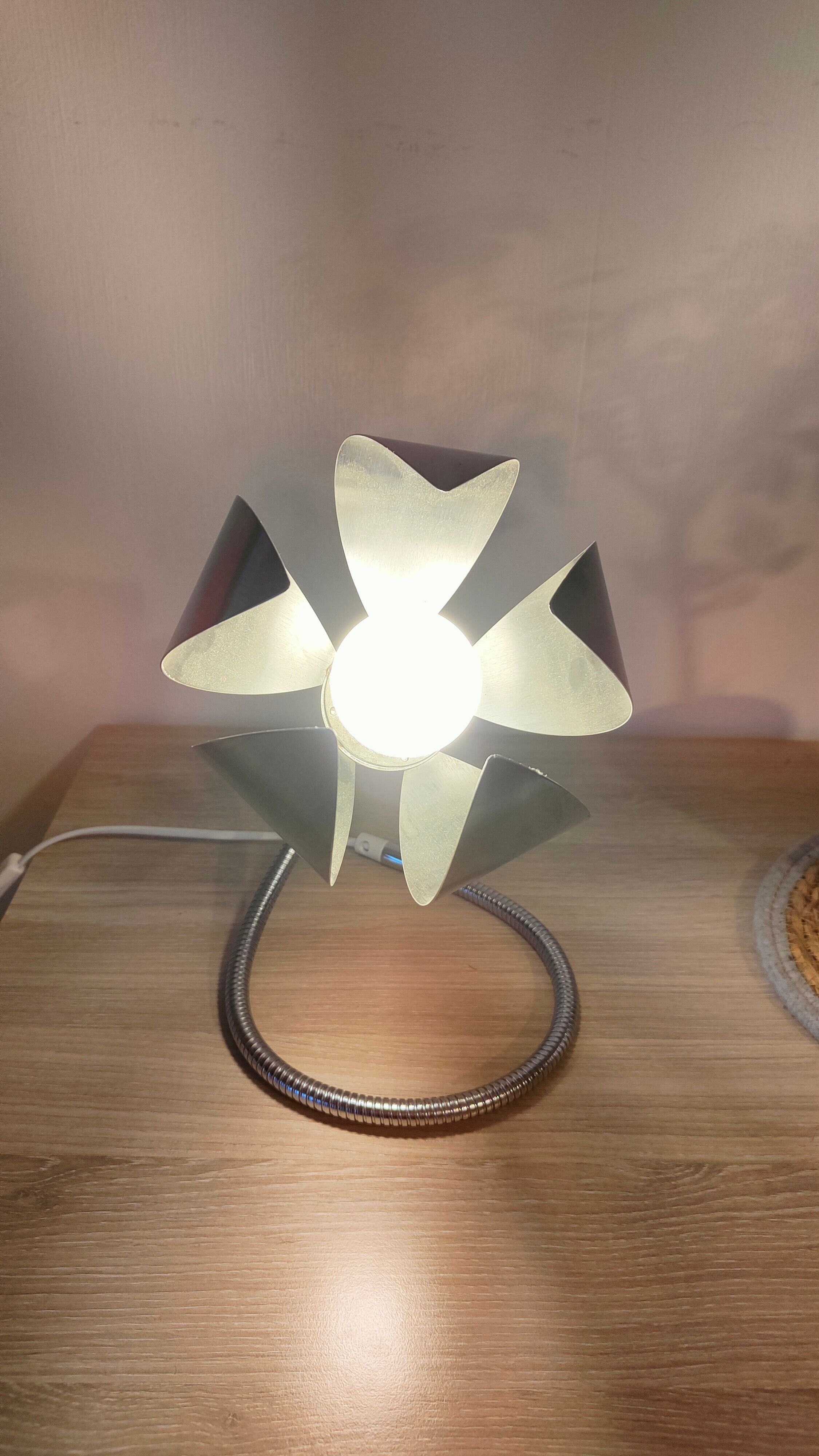 Articulated lamp 1980