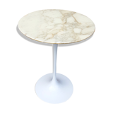 Side table Knoll by Saarinen