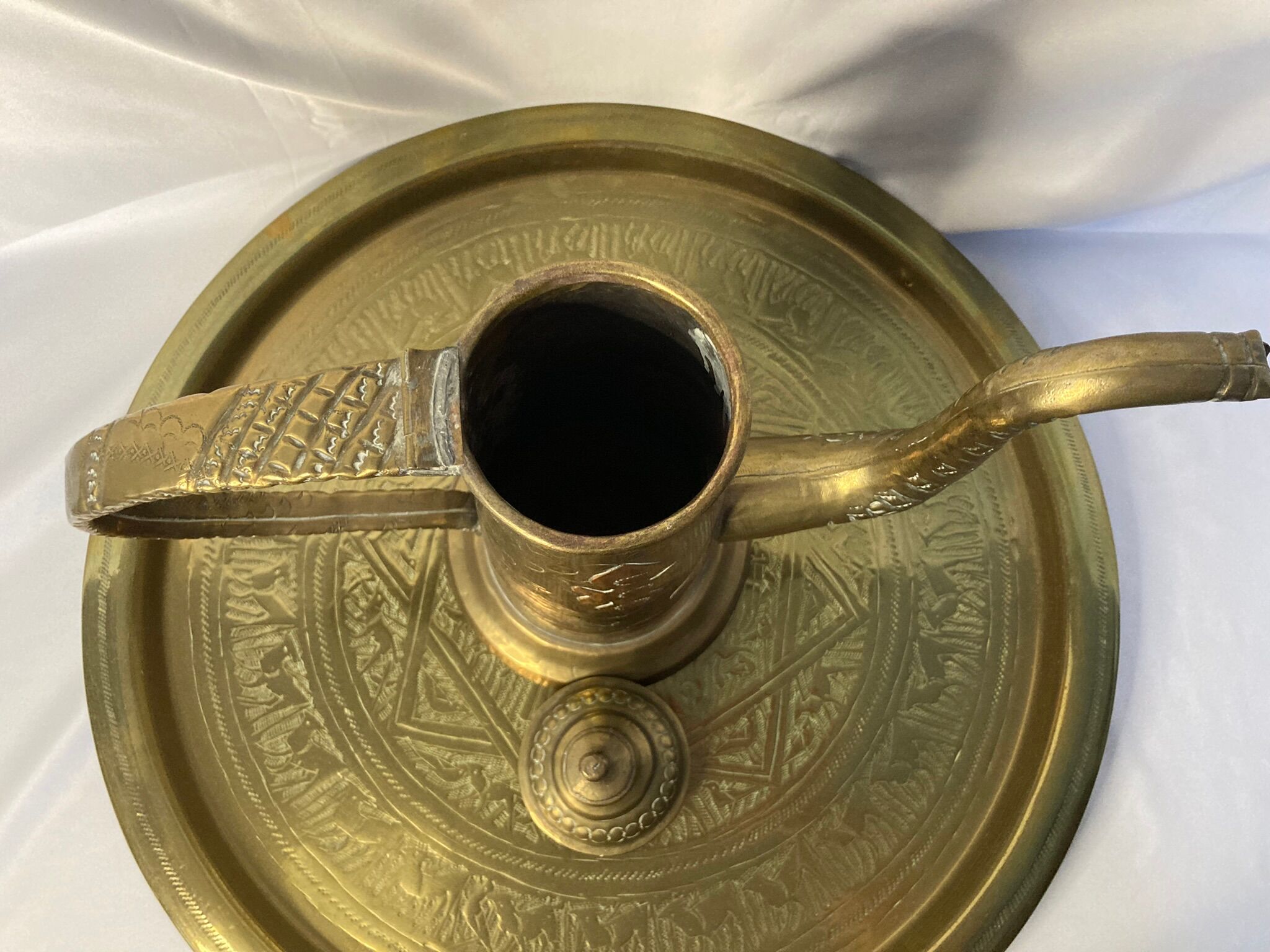 Lot en cuivre ancien plateau et théière orientale XXème