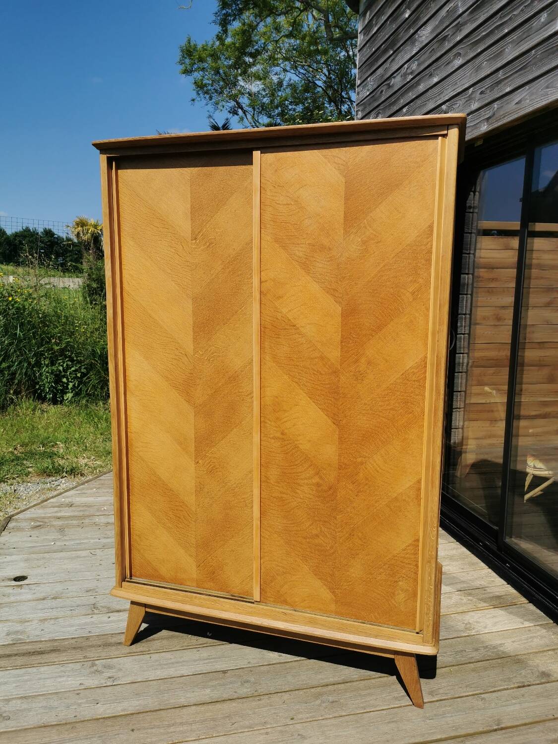 Vintage compact wardrobe