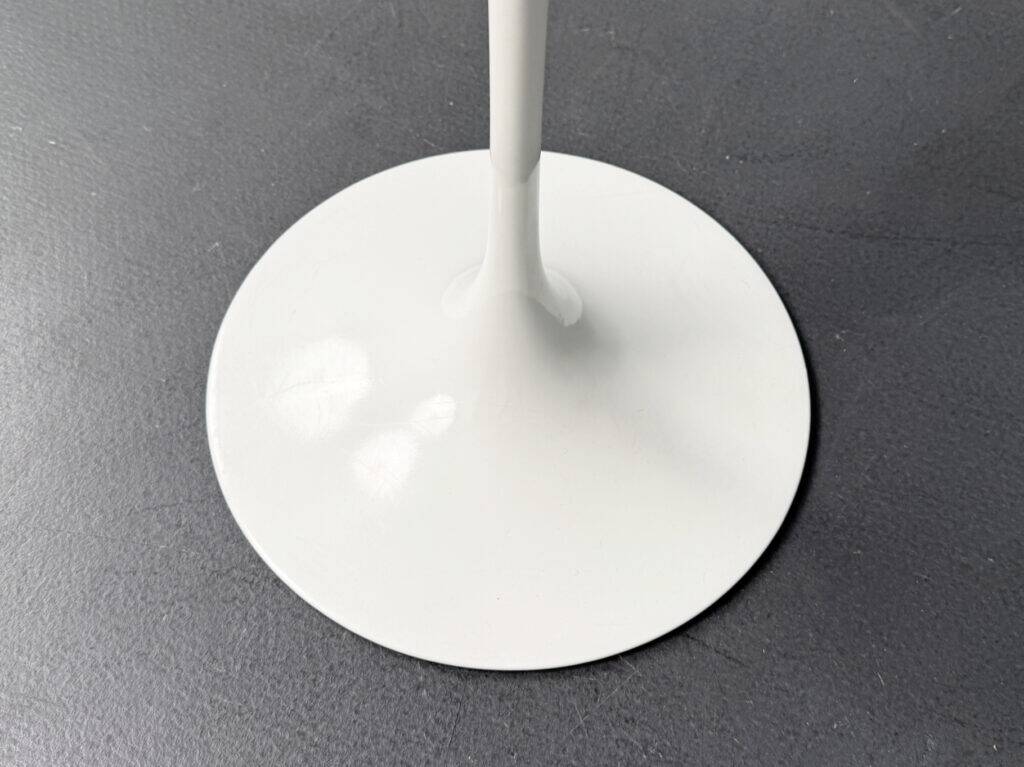 Table d'appoint Tulip par Eero Saarinen pour Knoll International, États-Unis, années 1960.