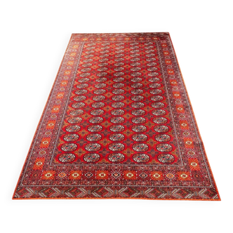 Oriental-style rug 2m x 3m
