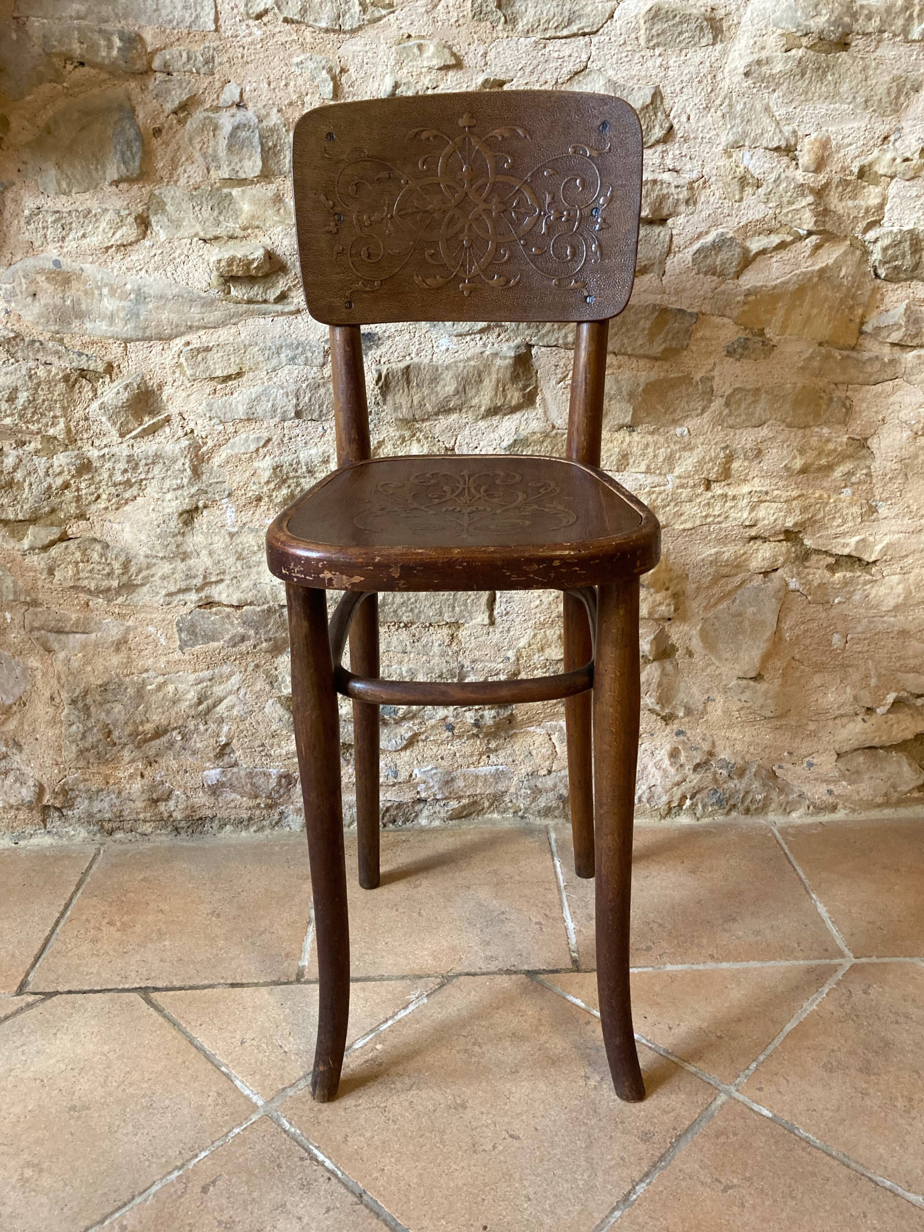 Thonet chair, 1900s-1920s, embossed seat