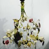 Lustre en fer forgé et porcelaine