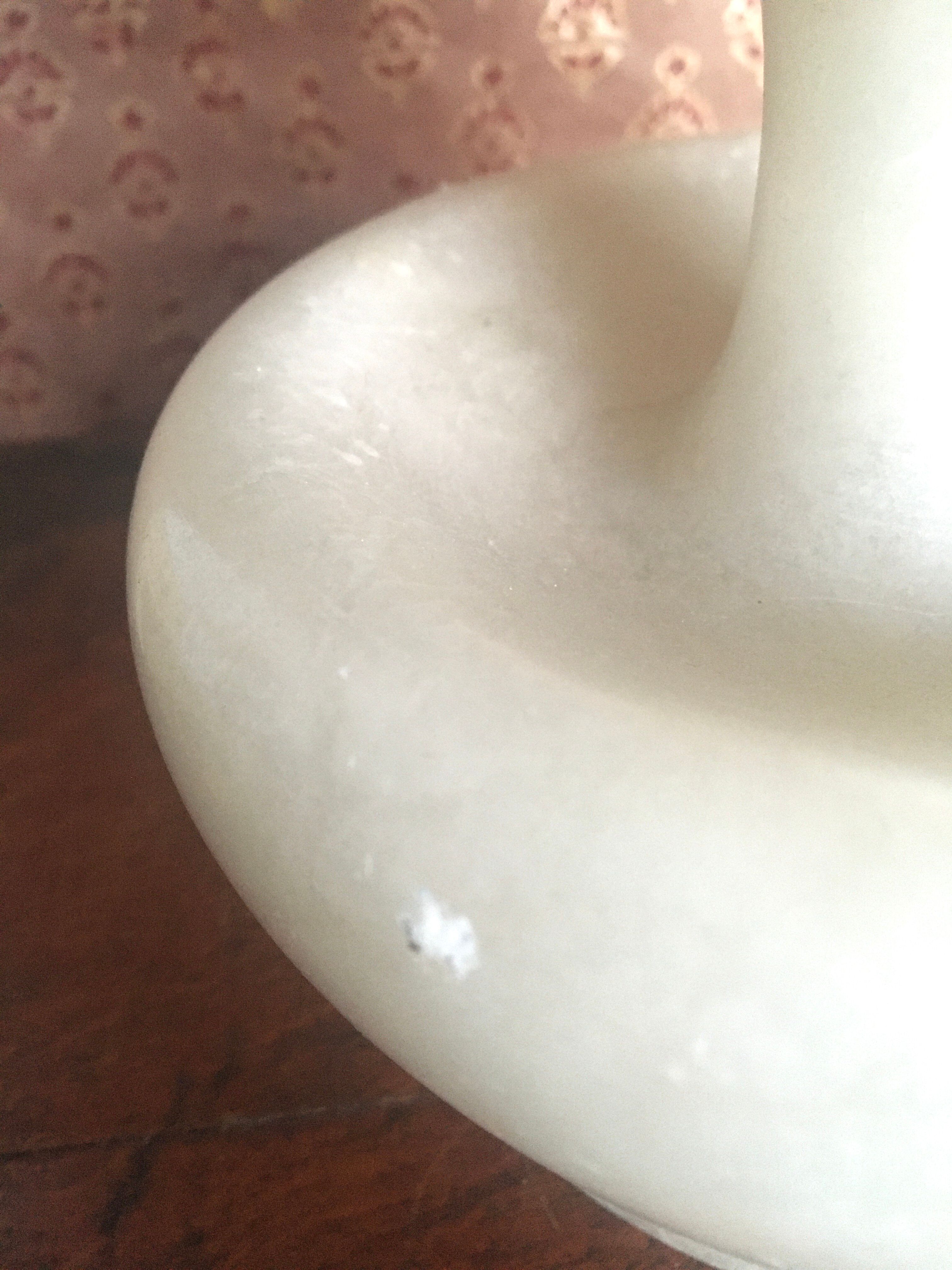 Alabaster lamp with fabric cable and vintage accessories