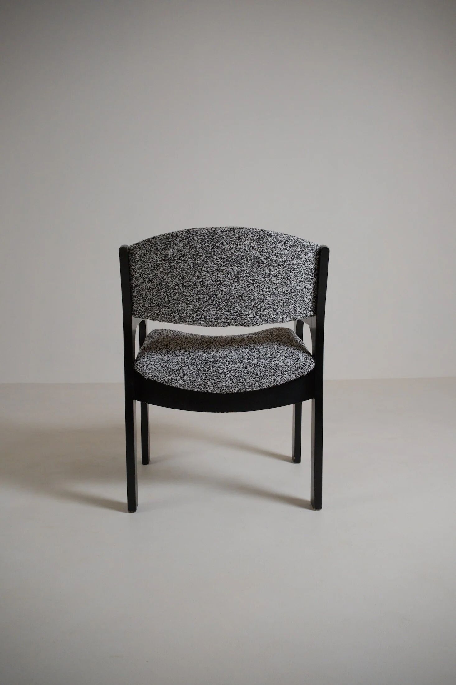 Chaise dans le goût de Eero Aarnio