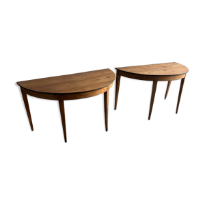 Paire de consoles demi-lune,