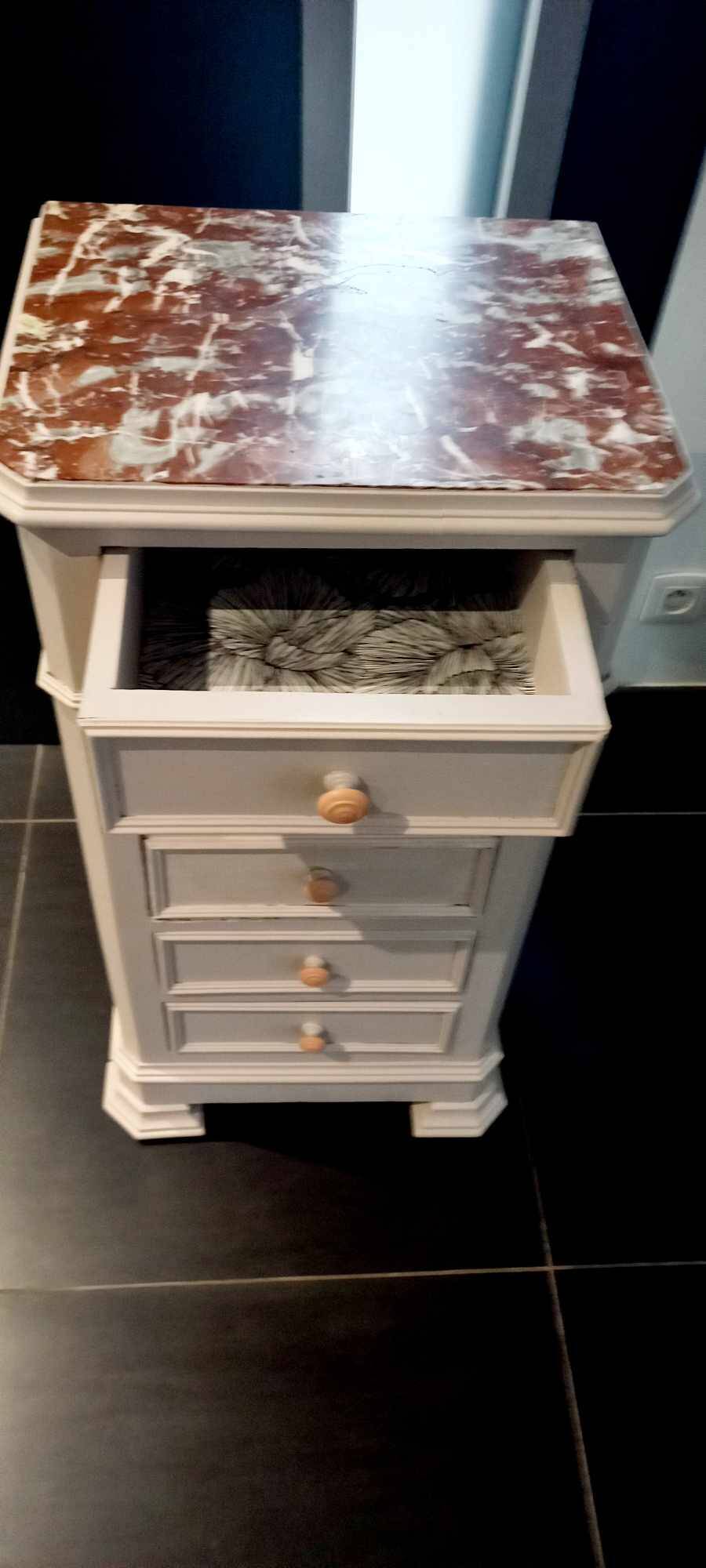 Old chest of drawers