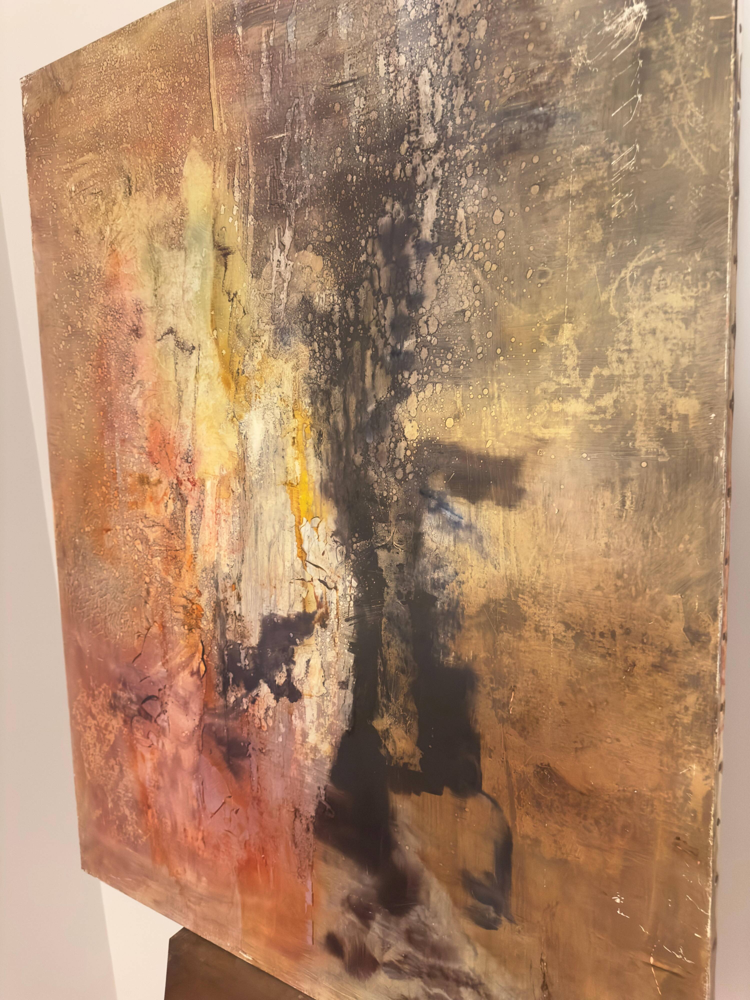 Titled “Foisonnement I”, this large-scale abstract composition by Walter Hinchey