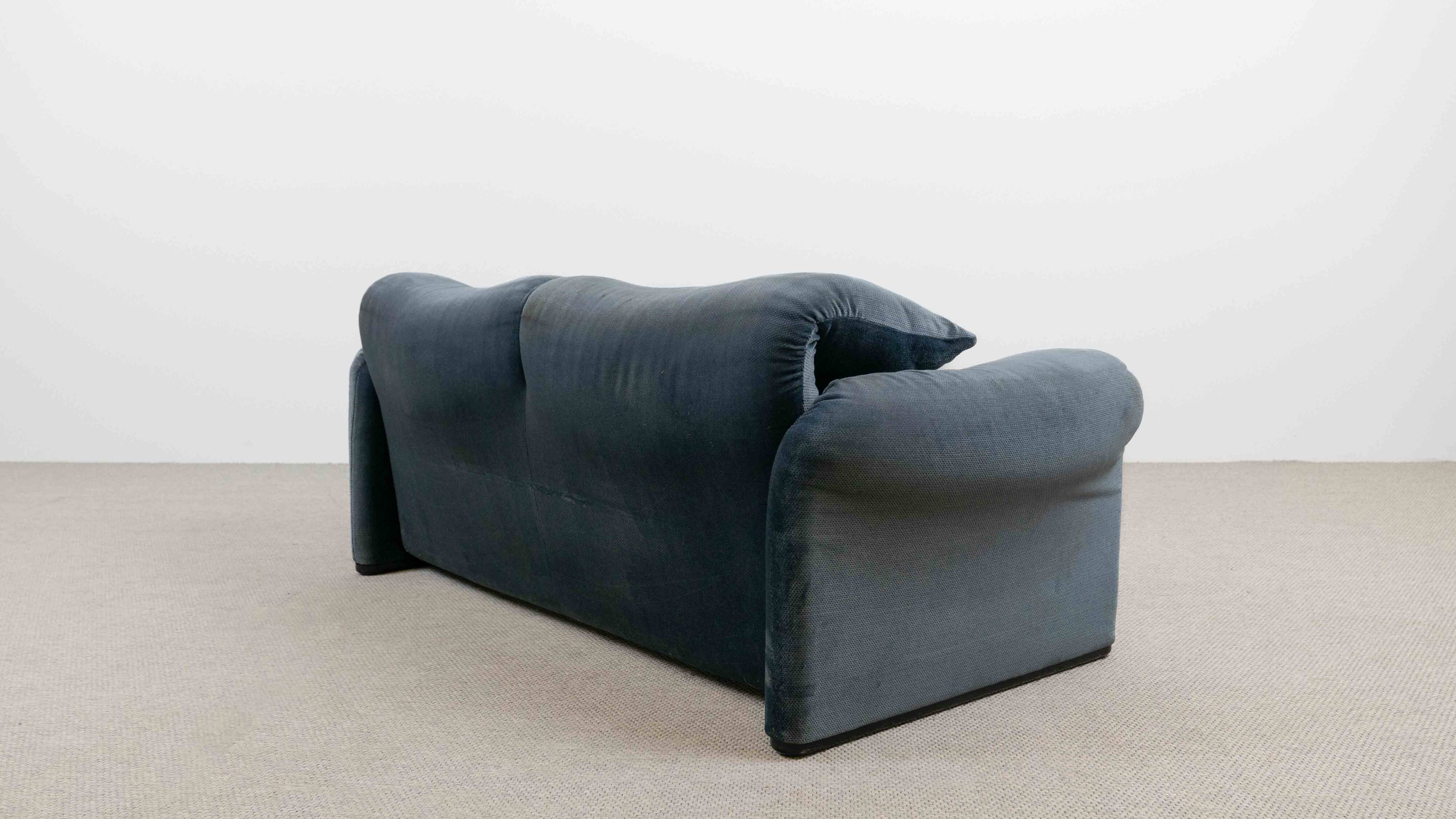Maralunga Sofa by Vico Magistretti for Cassina, 1980s