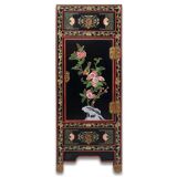 Armoire à porte simple prospère avec fleurs incrustées sculptées, laque naturelle peinte en laque dorée