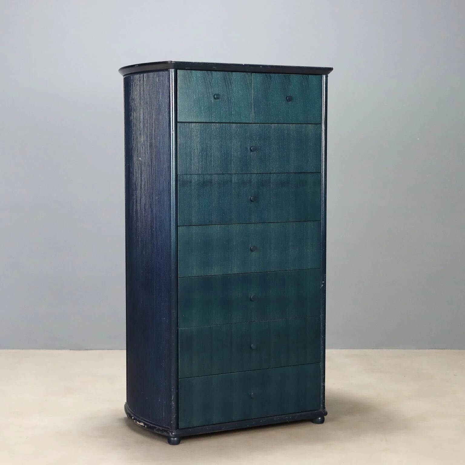 Roberti Rattan chest of drawers with eight drawers