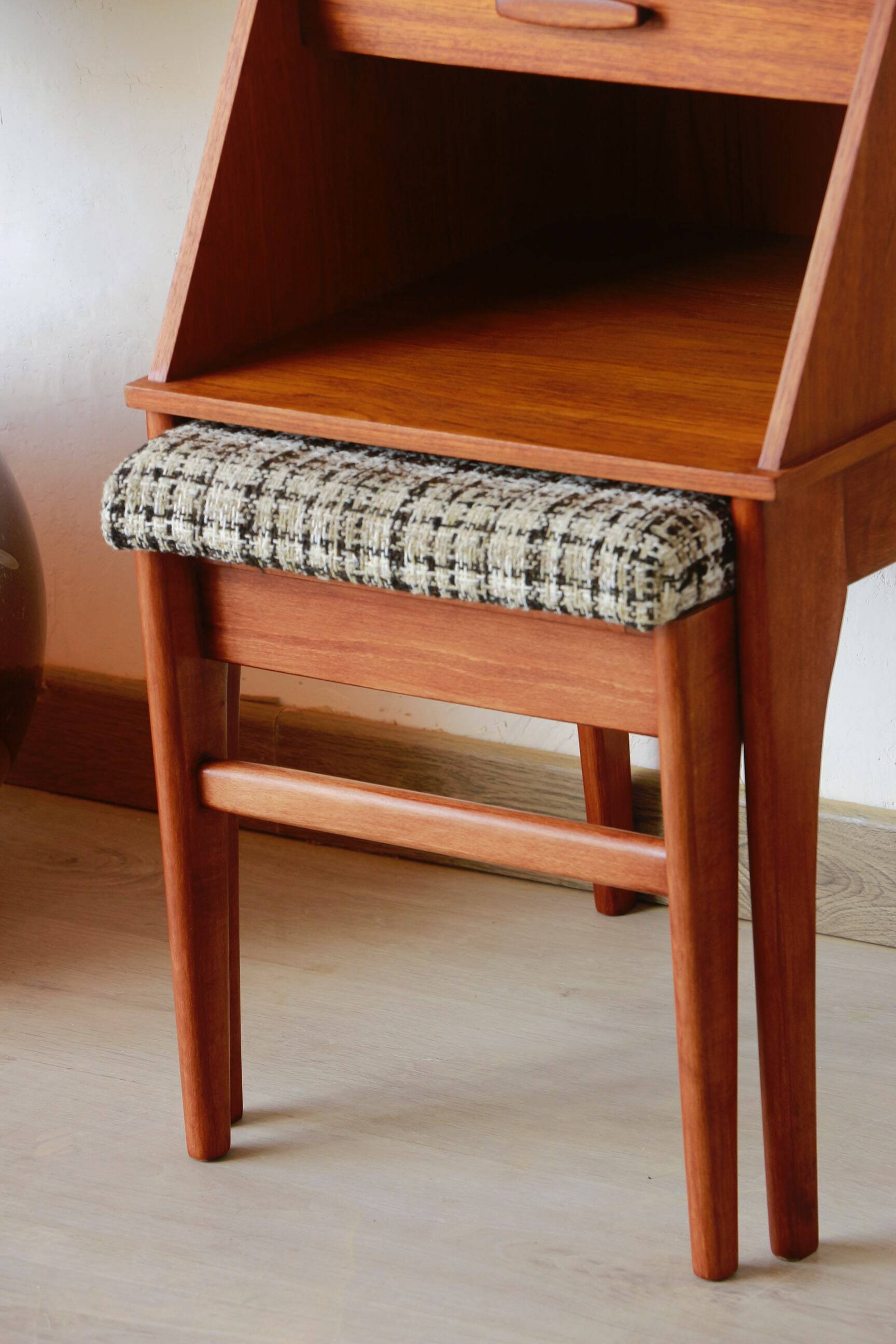 Vintage seat - old telephone cabinet - chippy seats