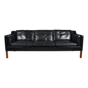 Sofa Model 2213 by Børge Mogensen, Frdericia. Denmark.