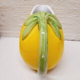Lemon pitcher