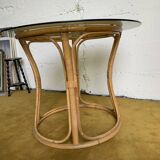 Round dining table with bamboo legs
