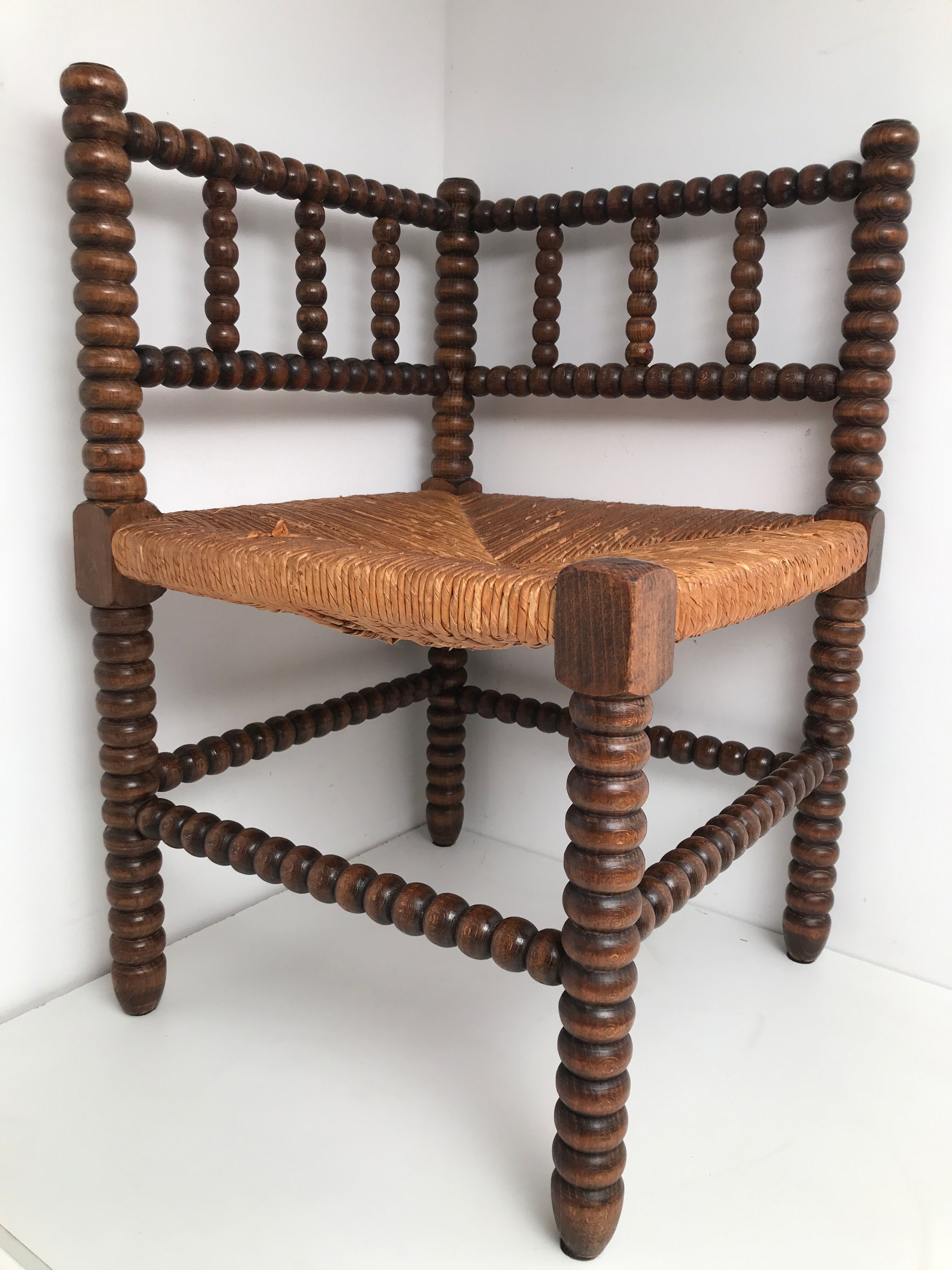 Vintage wooden corner chair turns, 50/60
