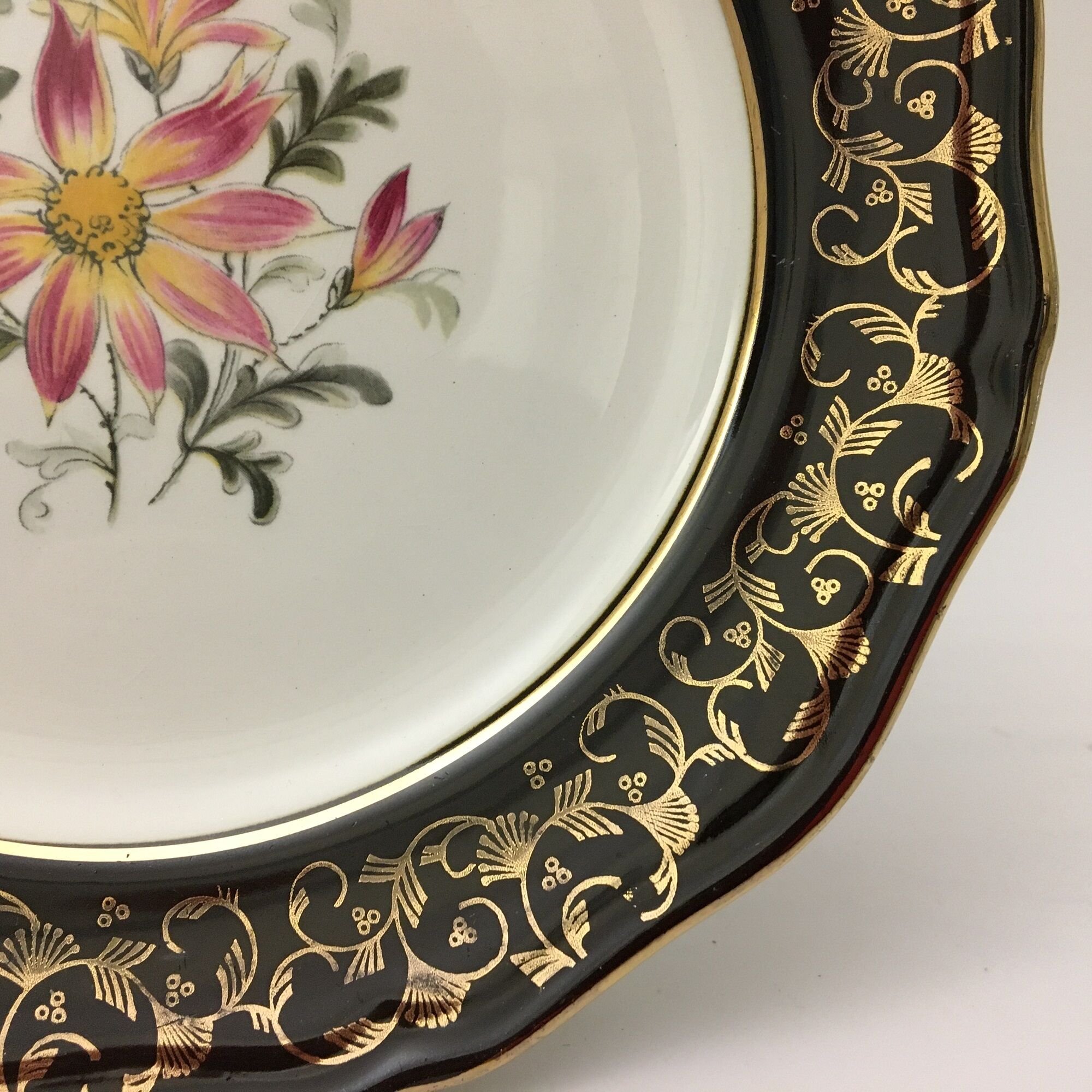 Set of 6 Dessert Plates "L'Amandinoise", model "Clématite"