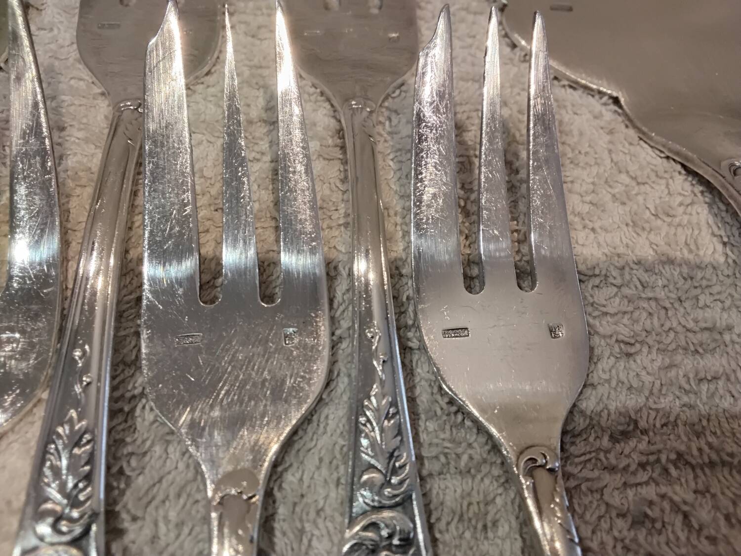12 cake forks, pie server, silversmith Frionnet Dubarry