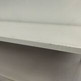 Metal string shelf