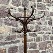 Vintage parrot standing coat rack 70s curved wood French coat rack Bentwoo parrot