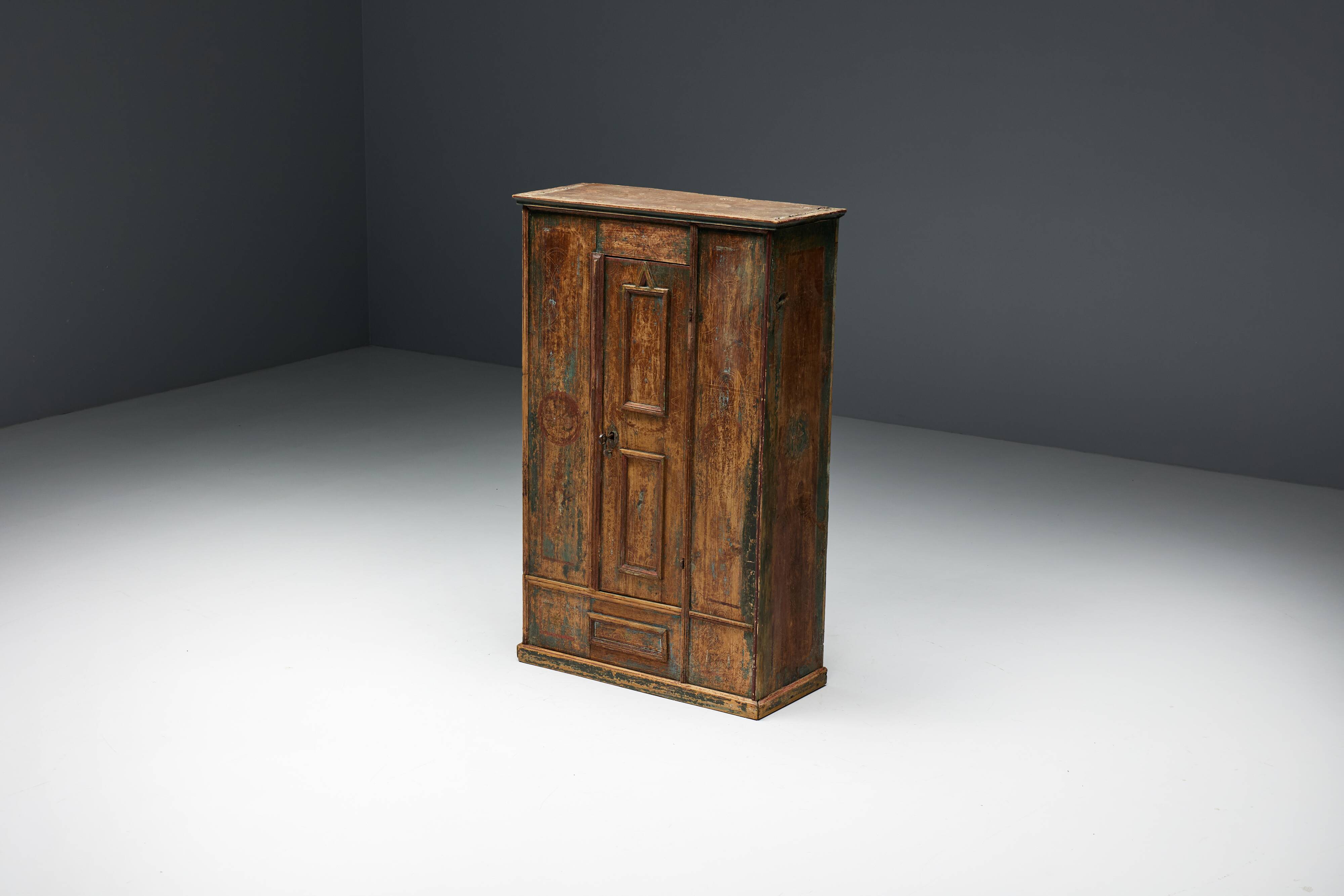 Rustic Travail Populaire Cabinet, France, 18th Century