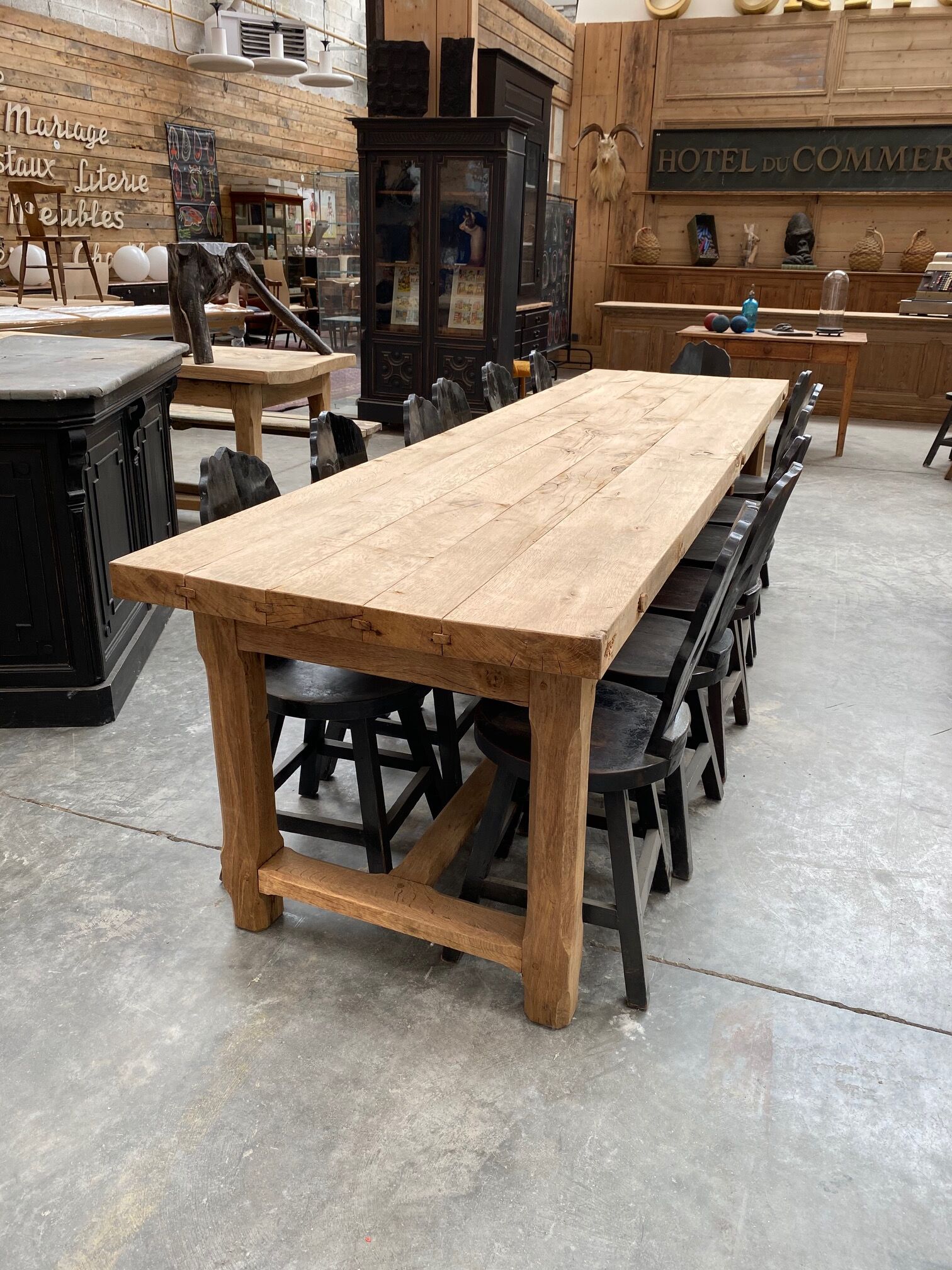 Farm table