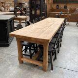 Farm table