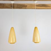 Paire de suspensions opaline
