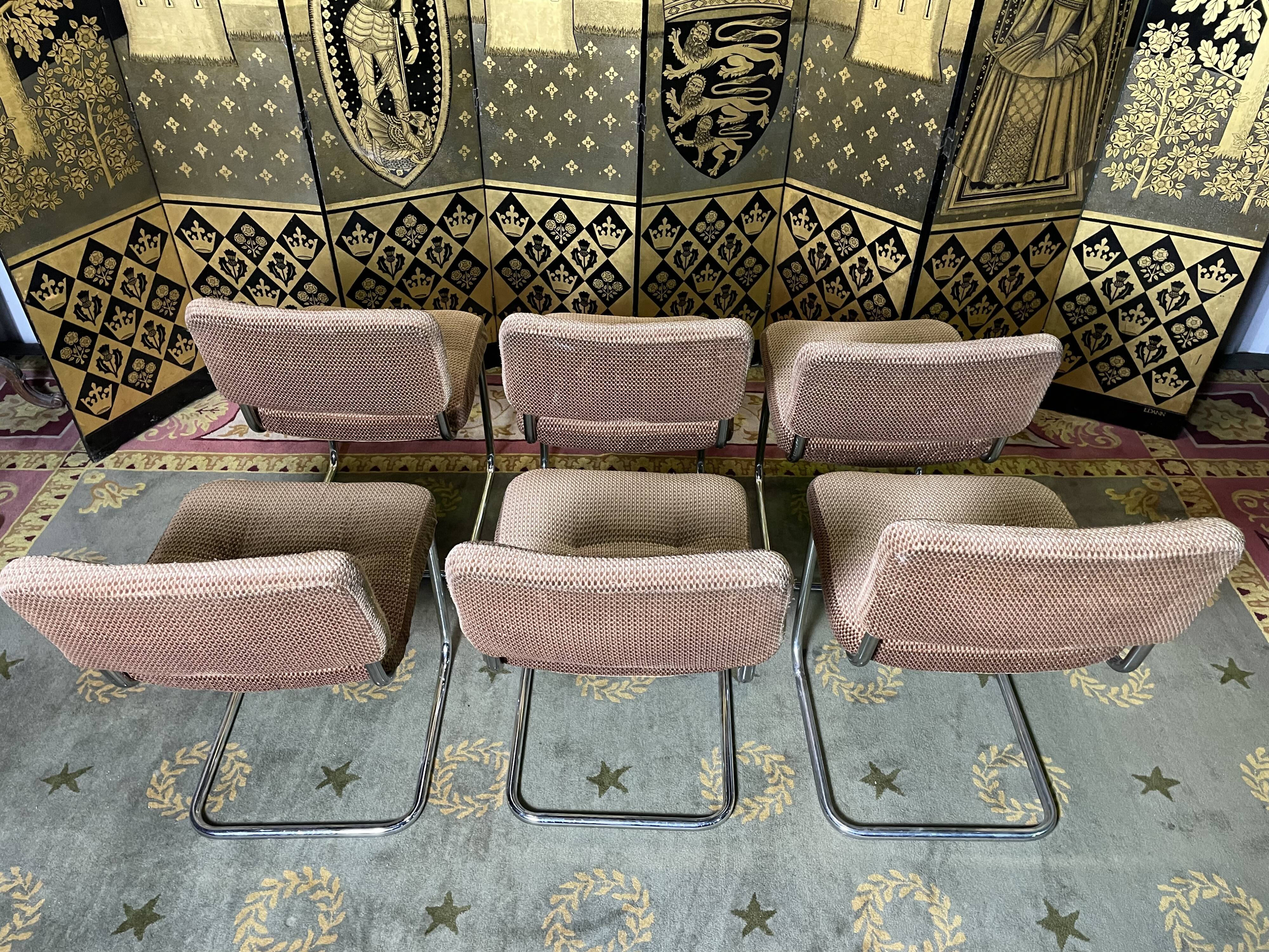 Suite de 6 chaises tubulaires chromées 1970