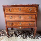 Commode de style transition en marqueterie