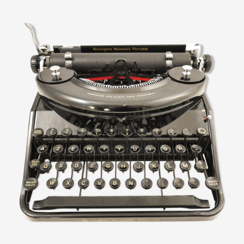 Typewriter Remington Noiseless portable black of 1935 revised nine Ribbon